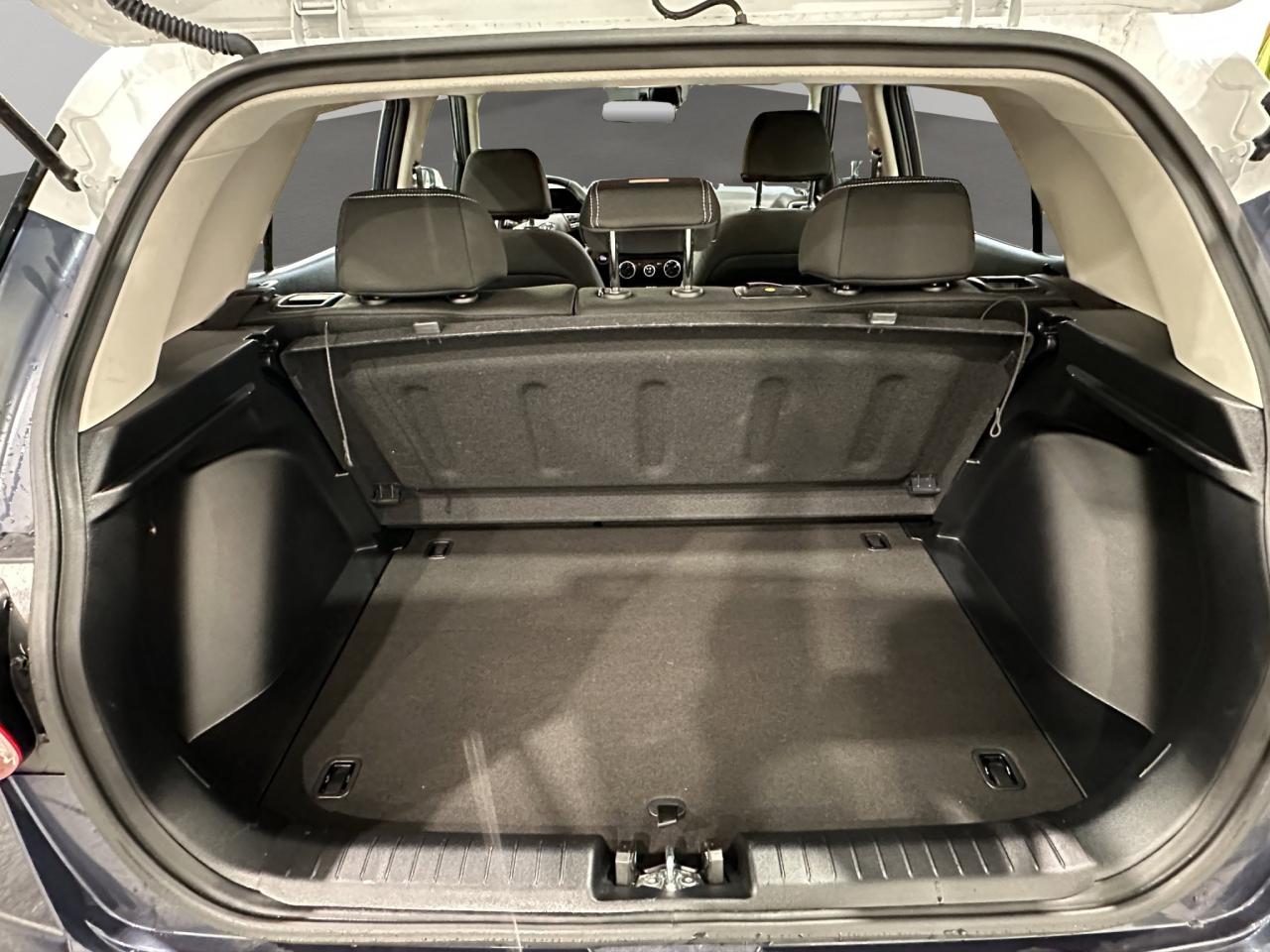 2024 Hyundai Venue Preferred | Reverse Cam | Heated Seats Photo