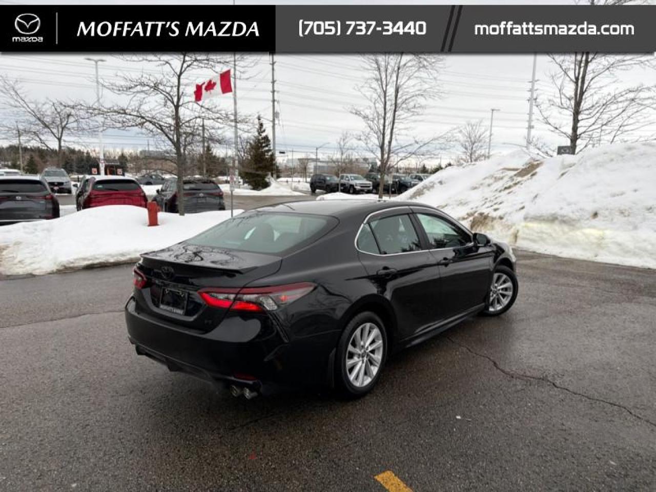 2023 Toyota Camry SE Photo