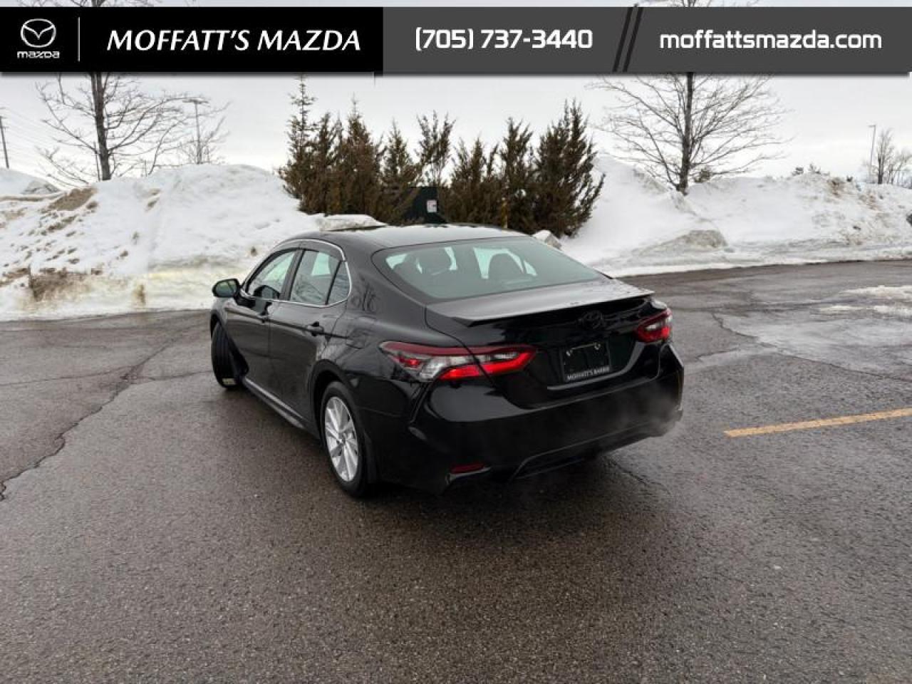 2023 Toyota Camry SE Photo