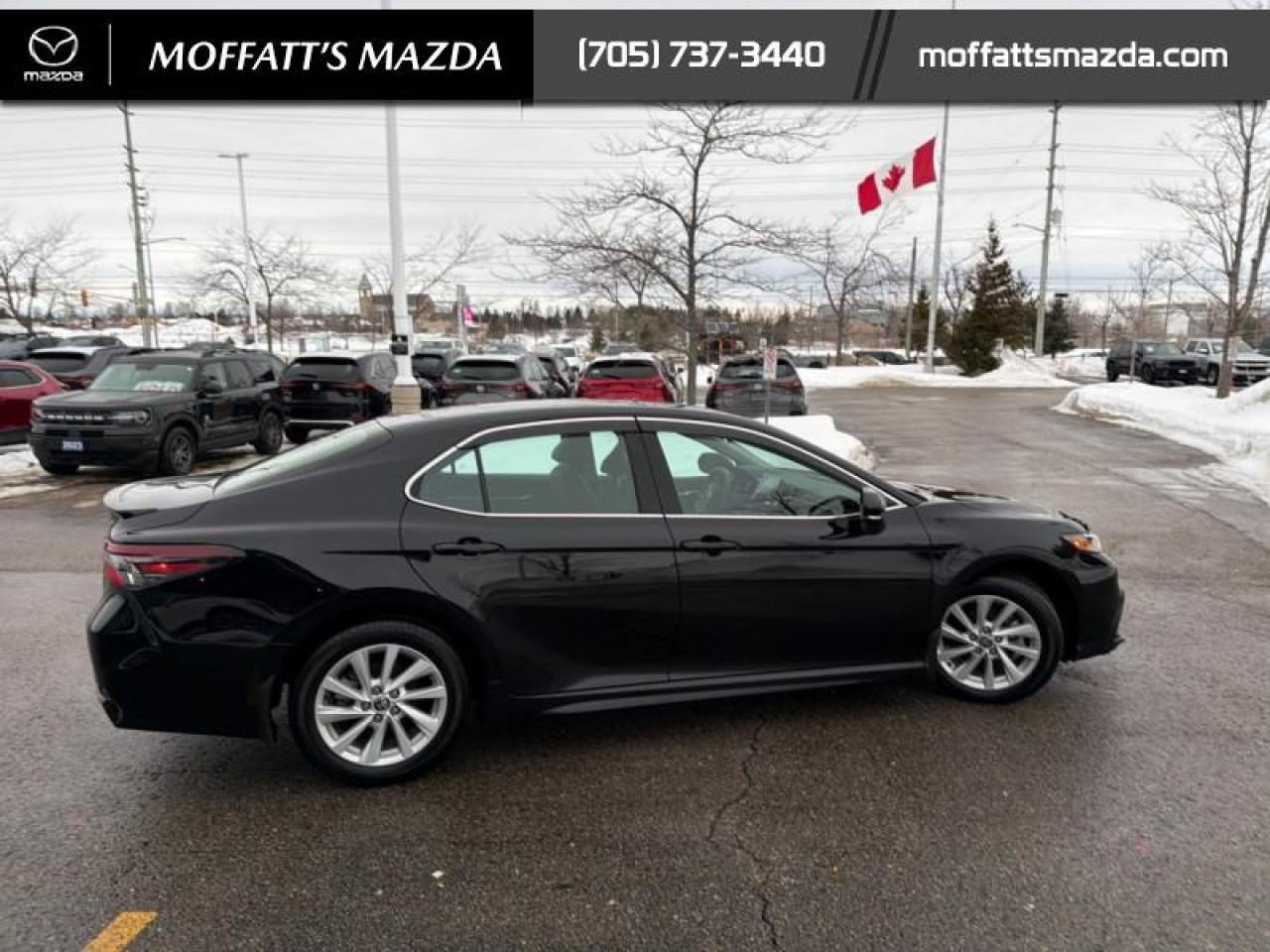 2023 Toyota Camry SE Photo