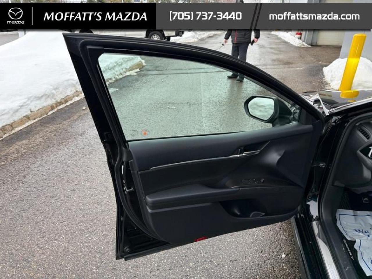 2023 Toyota Camry SE Photo