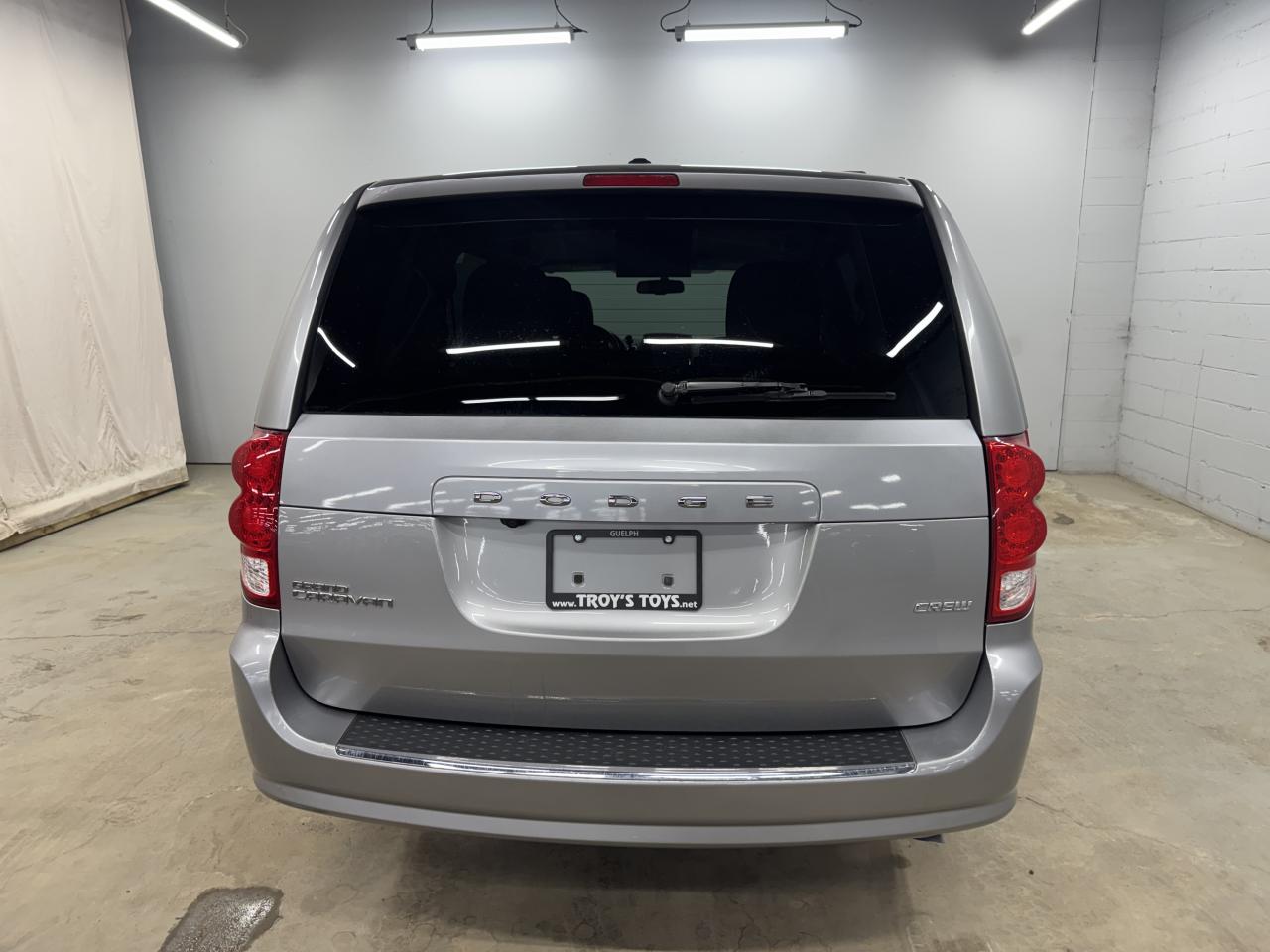 2016 Dodge Grand Caravan Crew Plus Photo