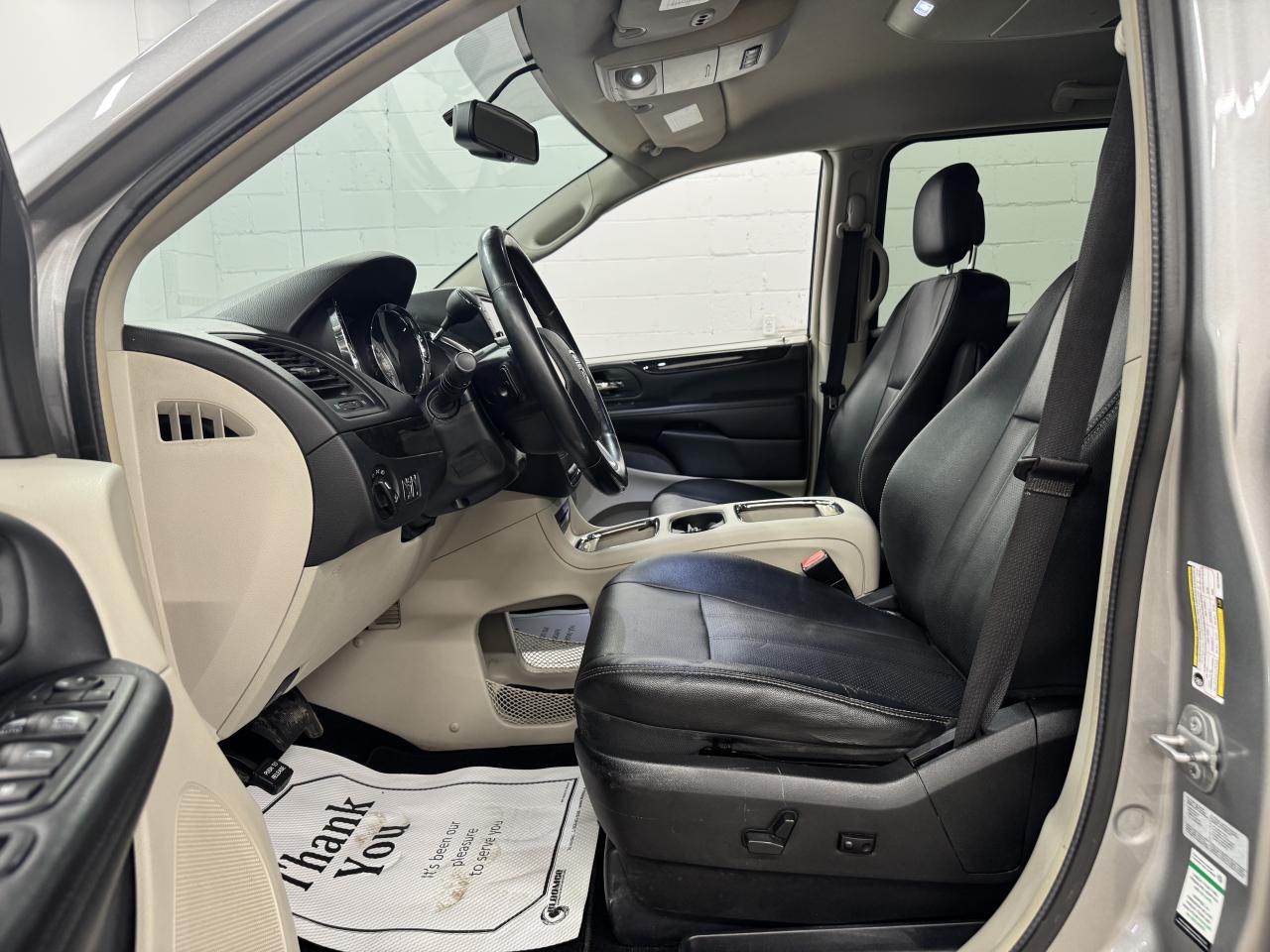 2016 Dodge Grand Caravan Crew Plus Photo