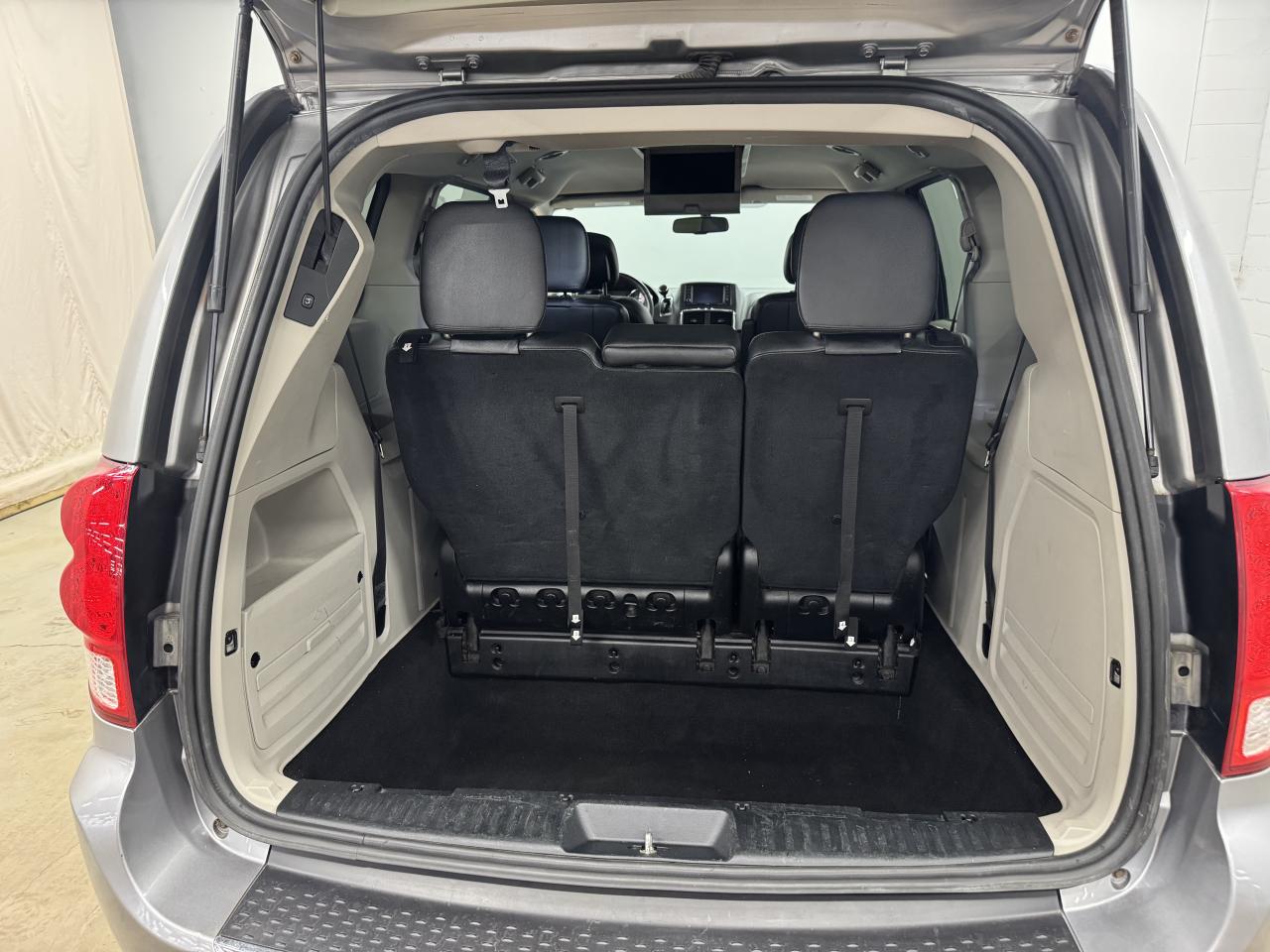 2016 Dodge Grand Caravan Crew Plus Photo