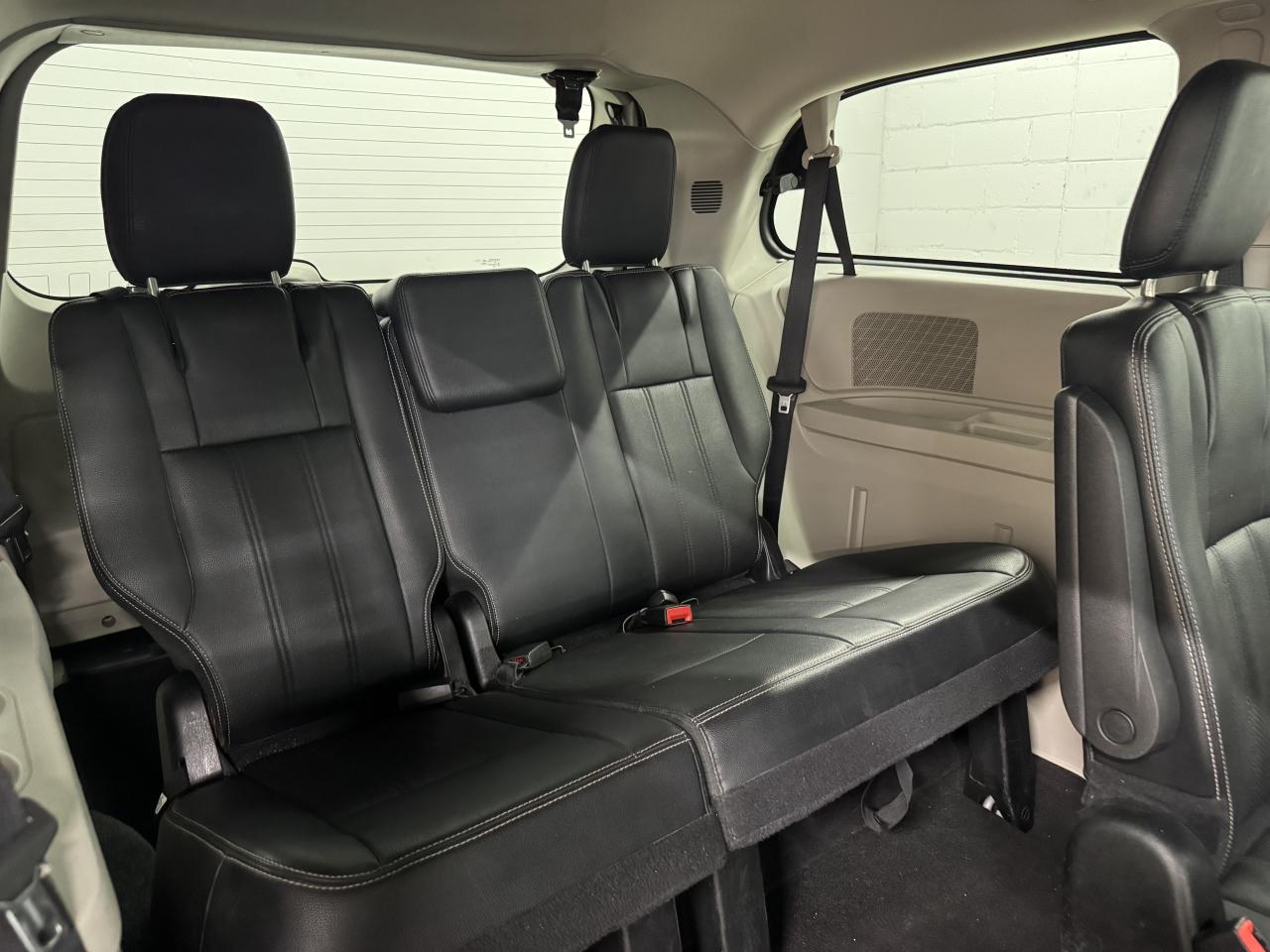 2016 Dodge Grand Caravan Crew Plus Photo