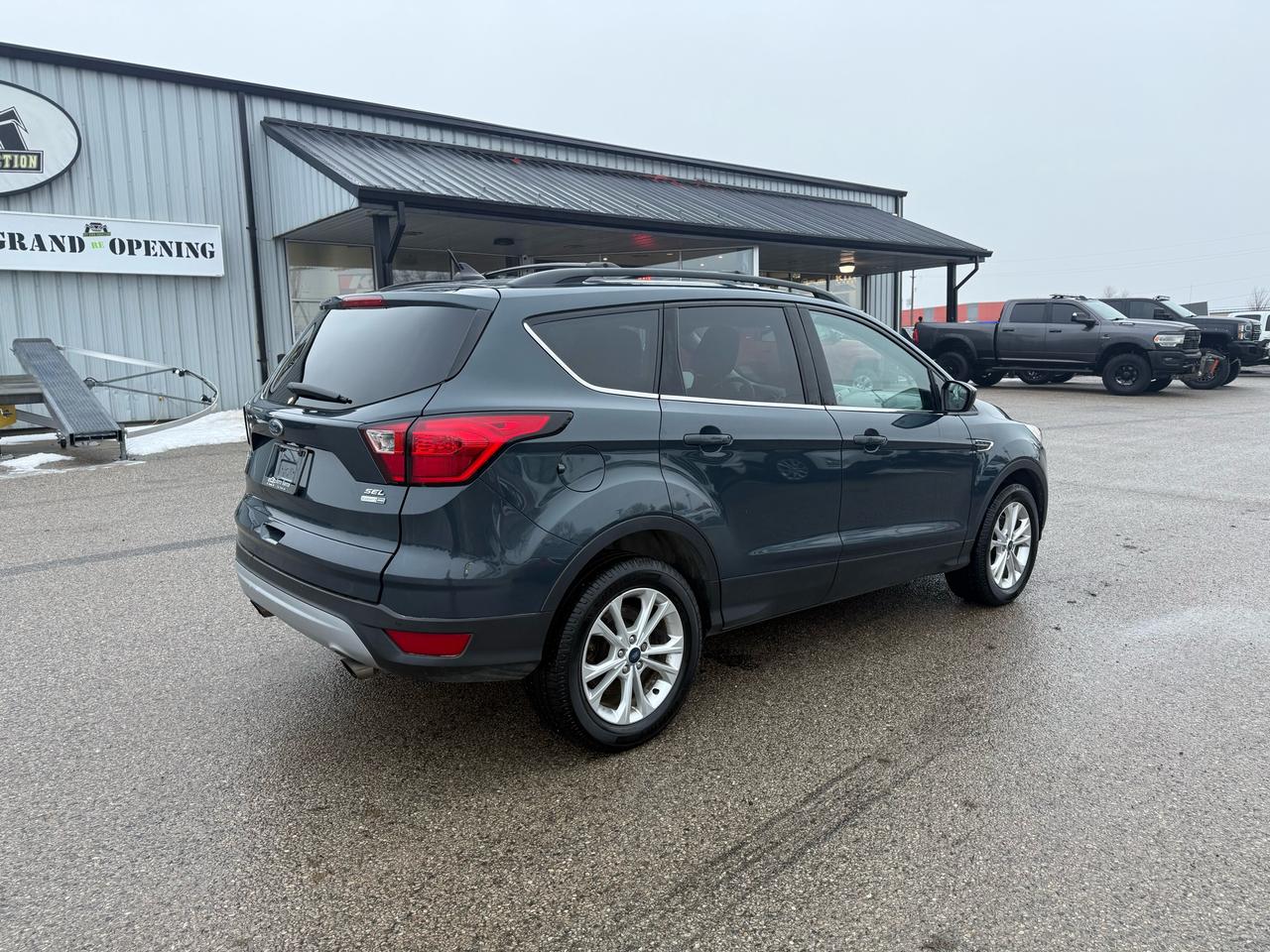 2019 Ford Escape SEL Photo3