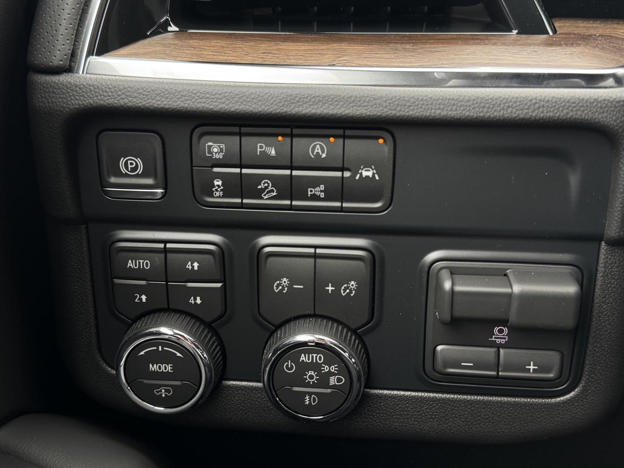 2026 Chevrolet Tahoe HIGH COUNTRY Photo