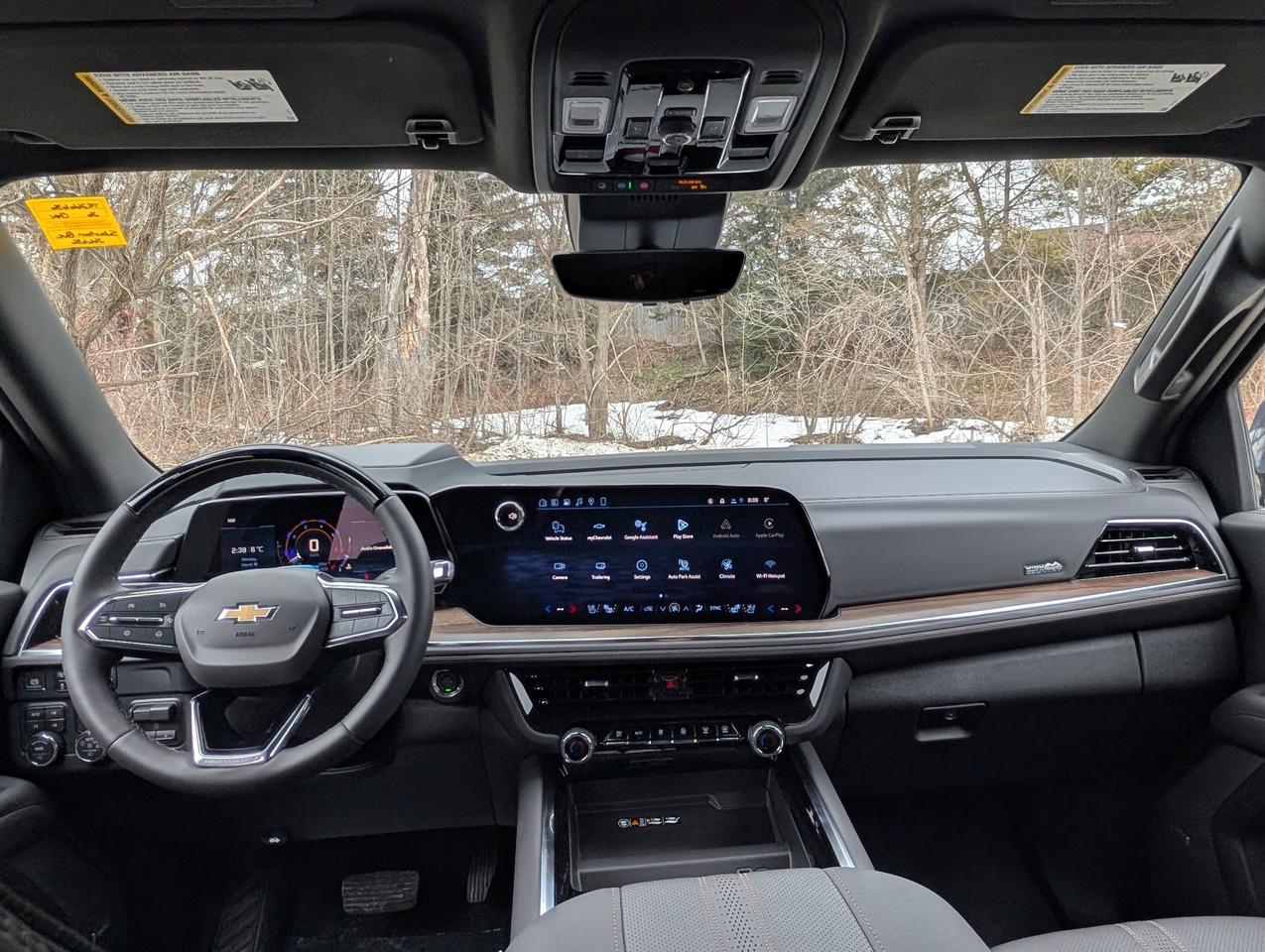 2026 Chevrolet Suburban High Country Photo