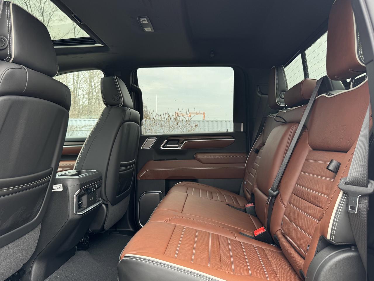 2026 GMC SIERRA 2500HD Denali Ultimate Photo