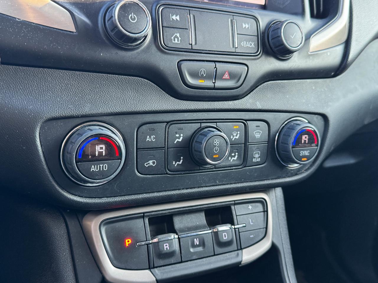 2024 GMC Terrain Denali Photo