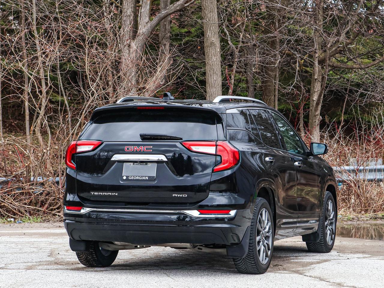 2024 GMC Terrain Denali Photo