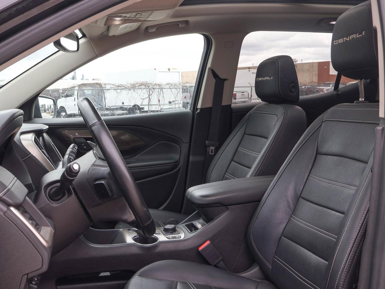 2024 GMC Terrain Denali Photo
