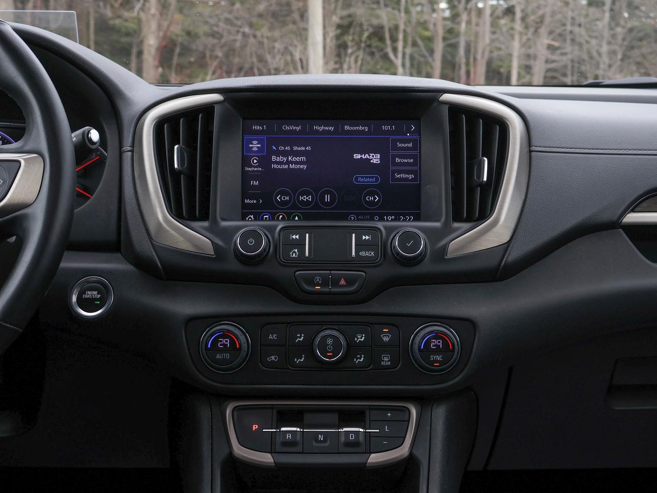 2024 GMC Terrain Denali Photo