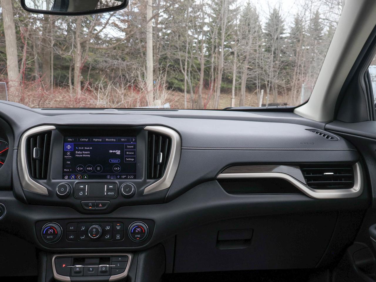 2024 GMC Terrain Denali Photo