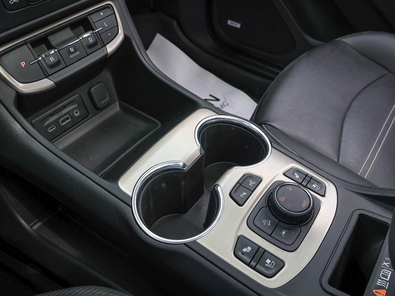 2024 GMC Terrain Denali Photo