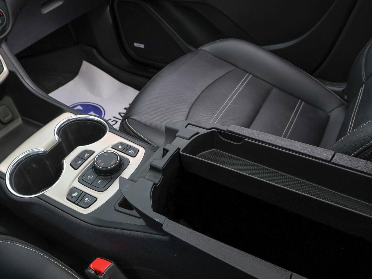 2024 GMC Terrain Denali Photo