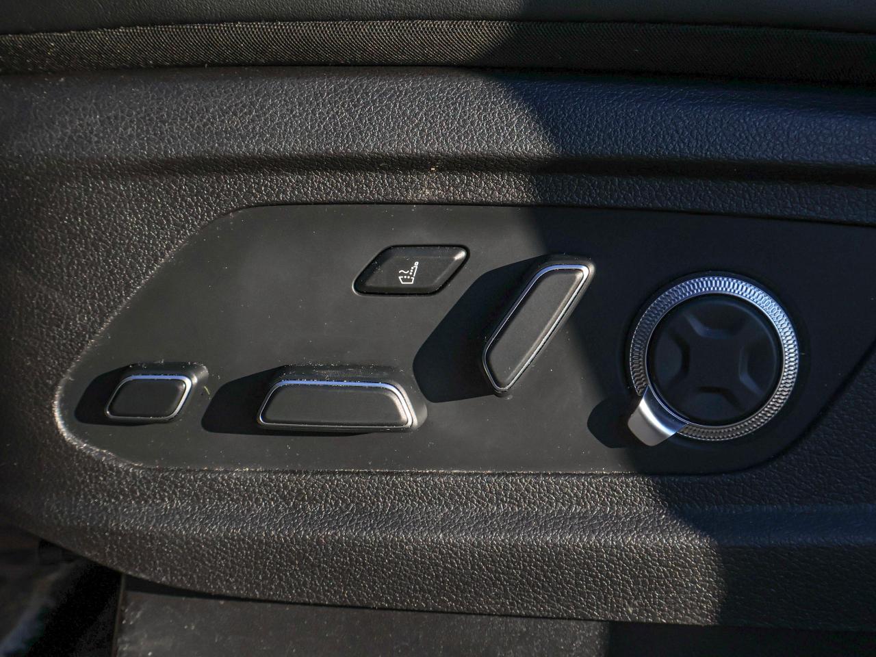 2025 Hyundai PALISADE Ultimate Calligraphy Night Photo