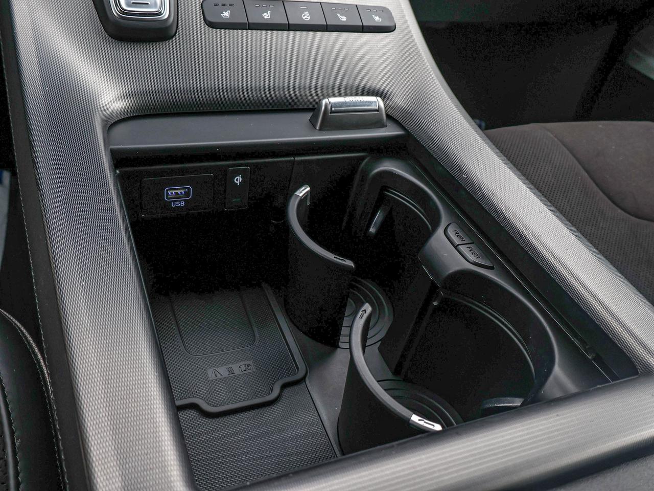 2025 Hyundai PALISADE Ultimate Calligraphy Night Photo