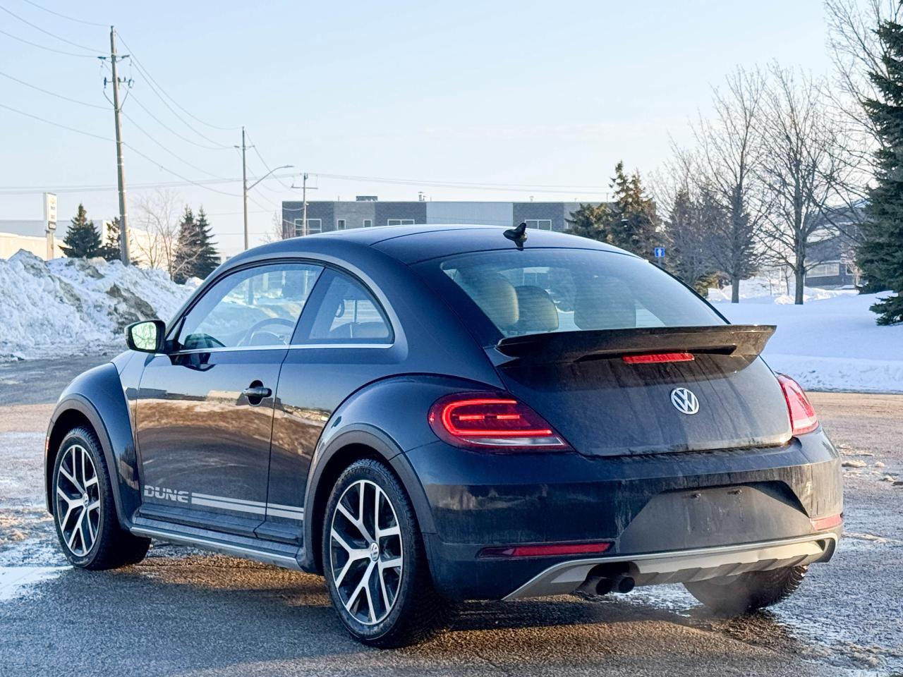 2018 Volkswagen Beetle Dune Photo