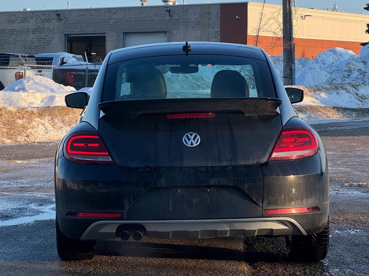 2018 Volkswagen Beetle Dune Photo