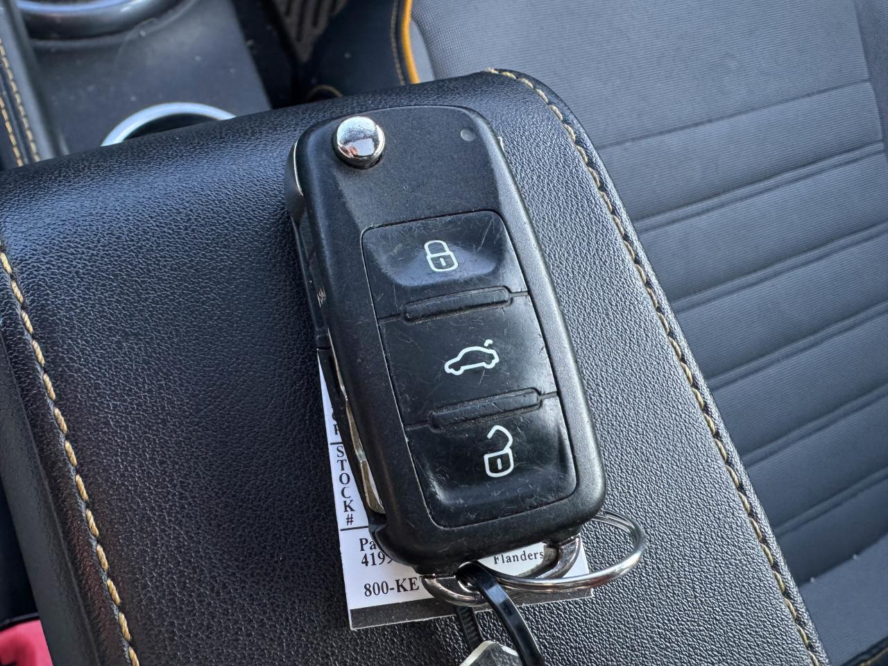 2018 Volkswagen Beetle Dune Photo