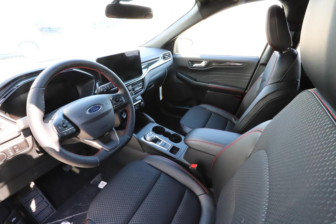 2026 Ford Escape ST-Line AWD Photo