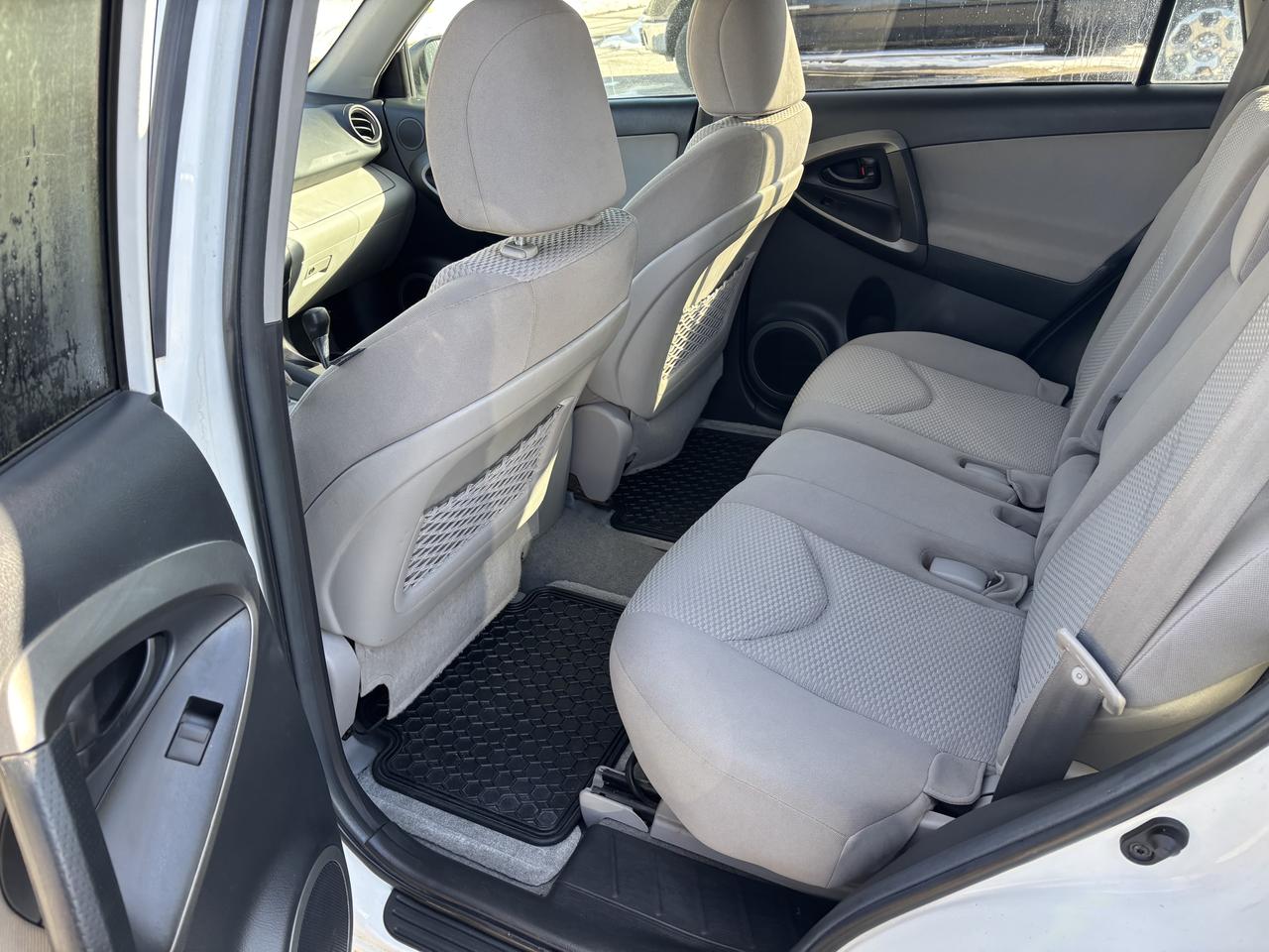 2012 Toyota RAV4 BASE - Photo #9