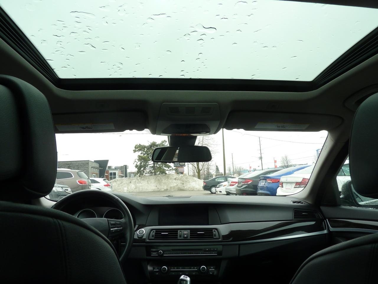 2013 BMW 5 Series 528i xDrive Photo