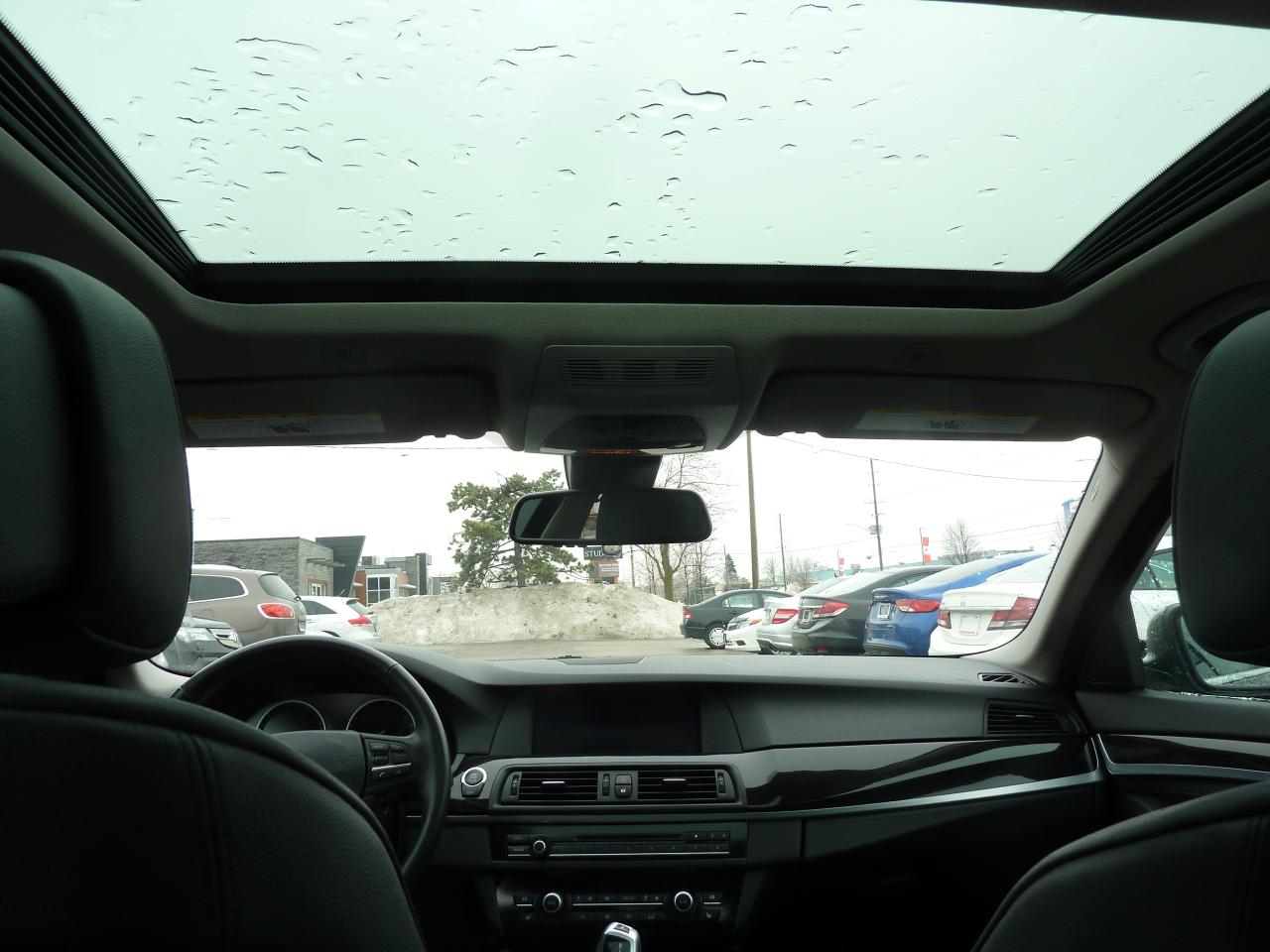 2013 BMW 5 Series 528i xDrive Photo