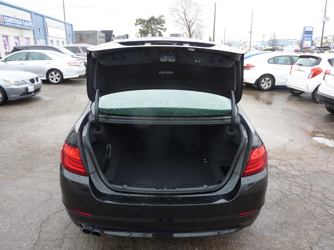 2013 BMW 5 Series 528i xDrive Photo