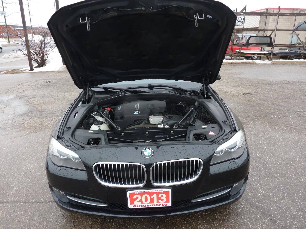 2013 BMW 5 Series 528i xDrive Photo