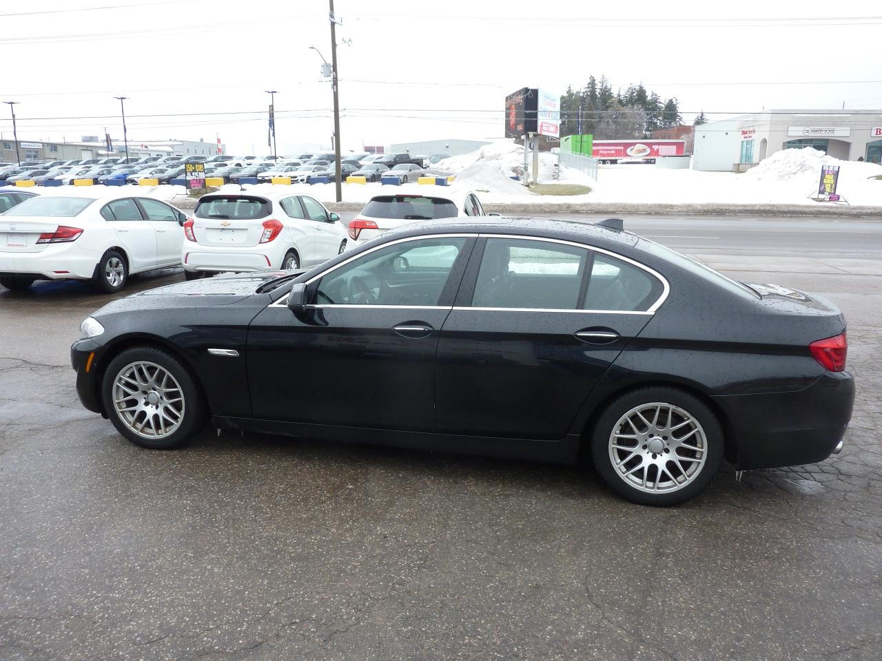 2013 BMW 5 Series 528i xDrive Photo