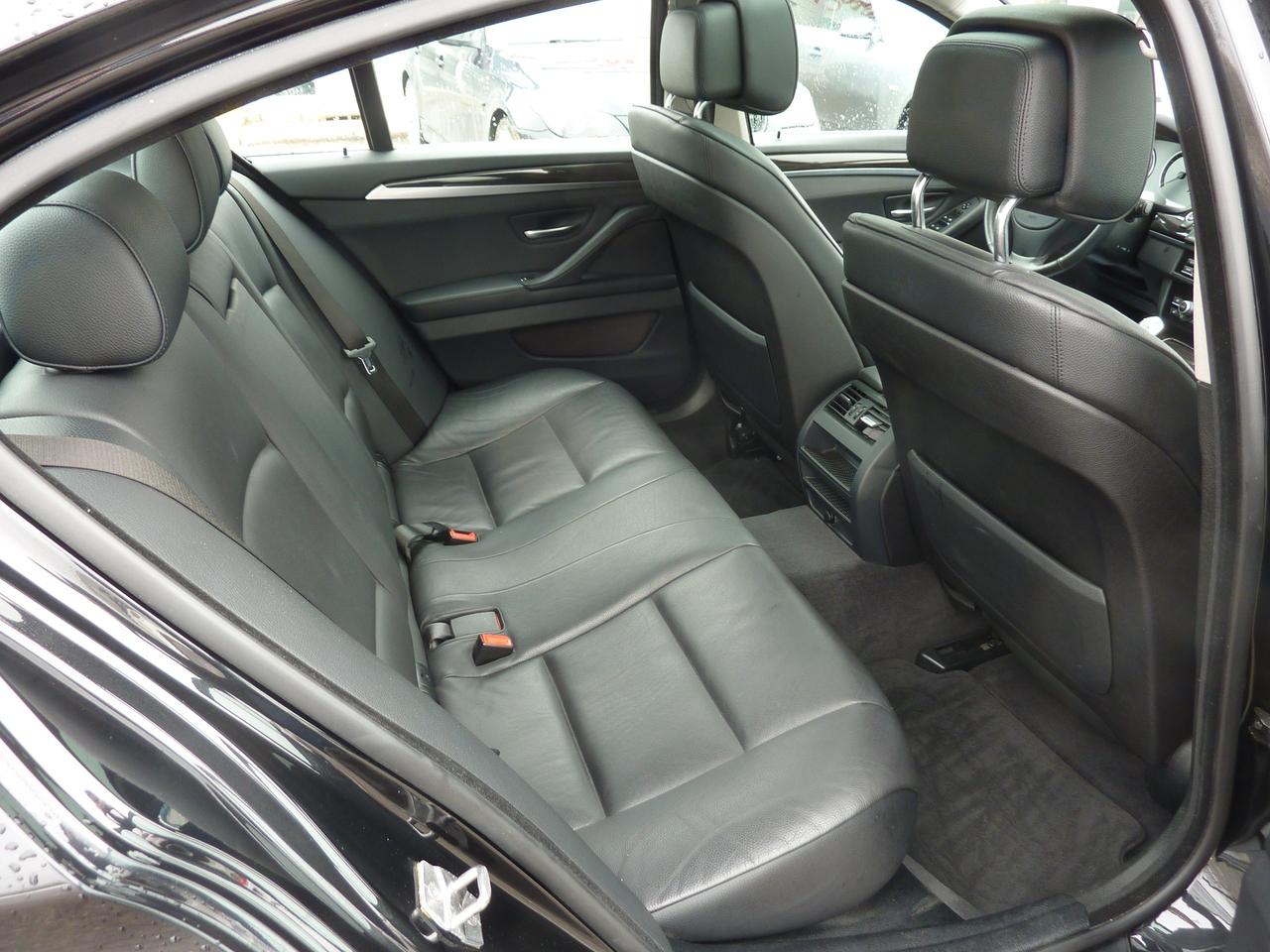 2013 BMW 5 Series 528i xDrive Photo