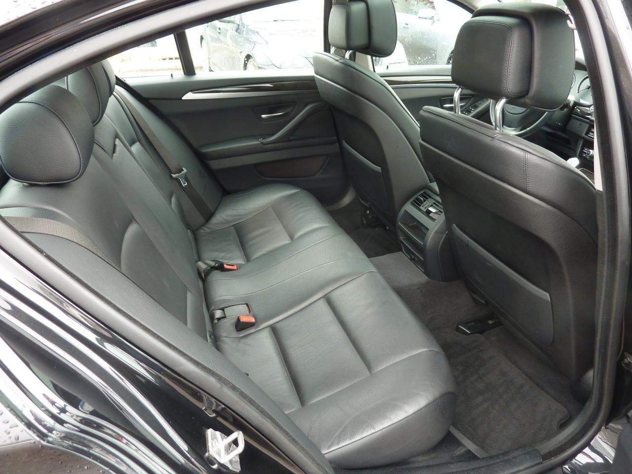 2013 BMW 5 Series 528i xDrive Photo