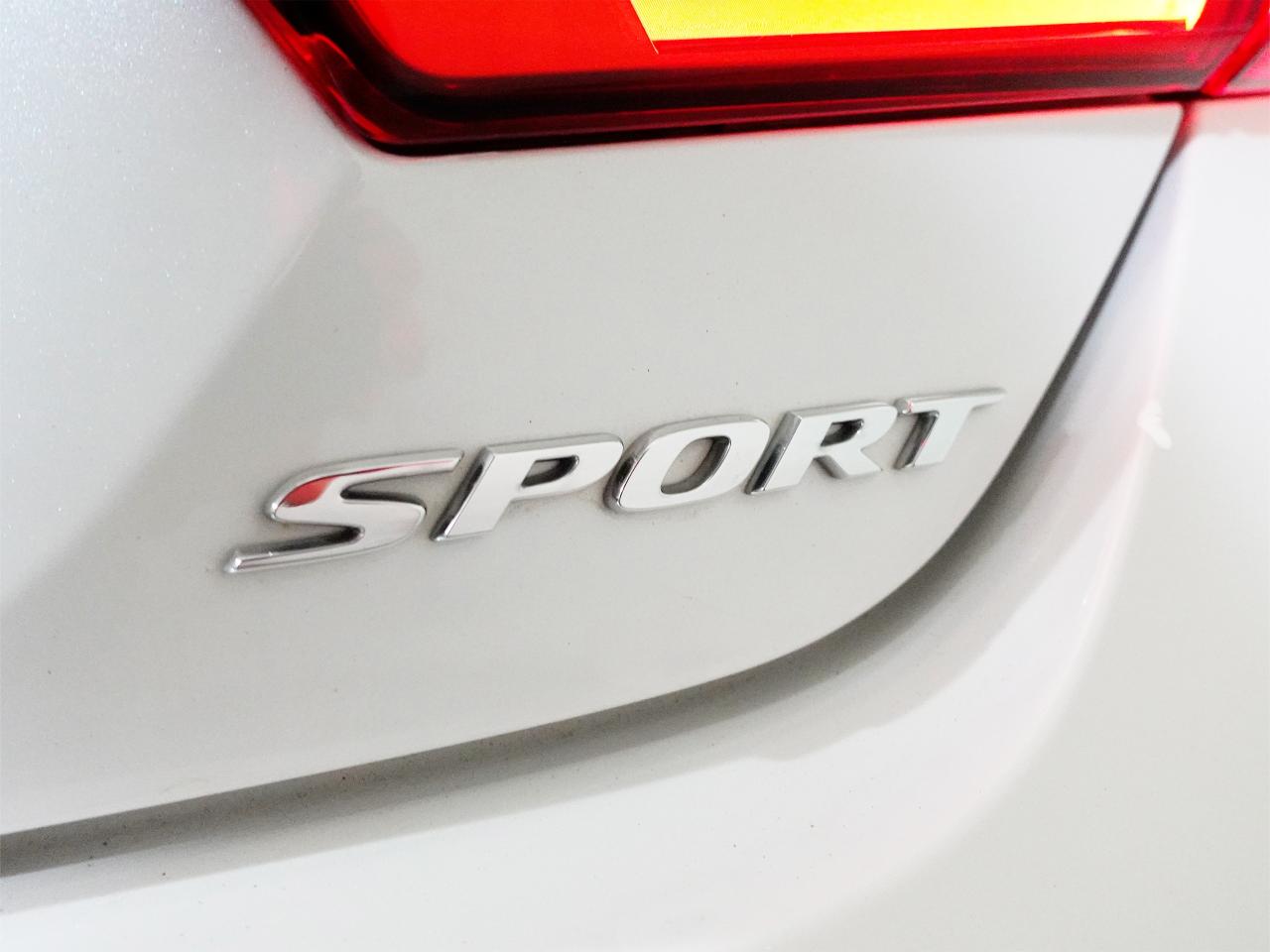 2020 Honda Accord SPORT | Leather | Sunroof | ACC | BSM | CarPlay Photo