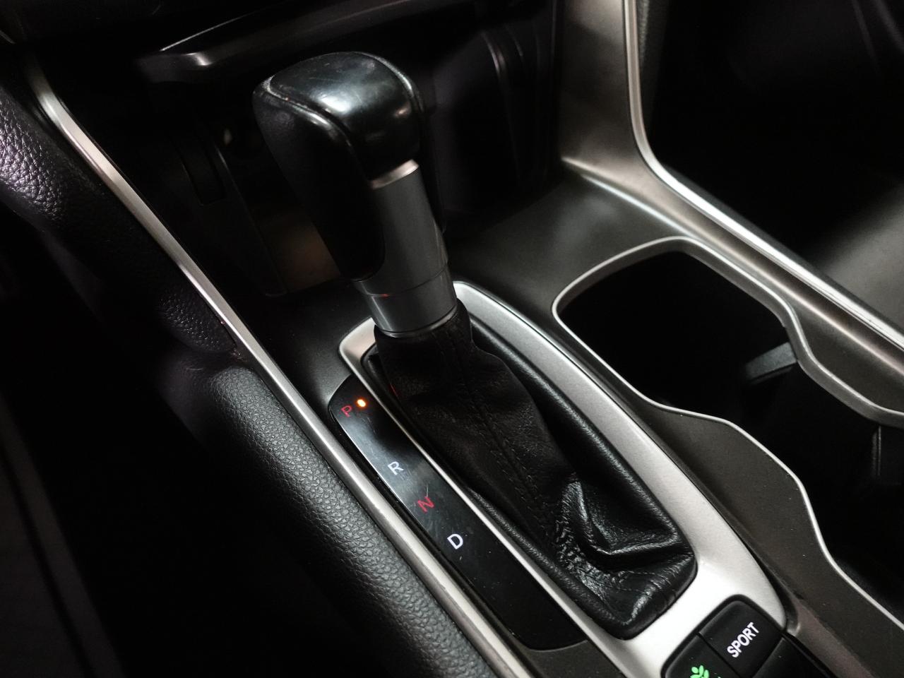 2020 Honda Accord SPORT | Leather | Sunroof | ACC | BSM | CarPlay Photo