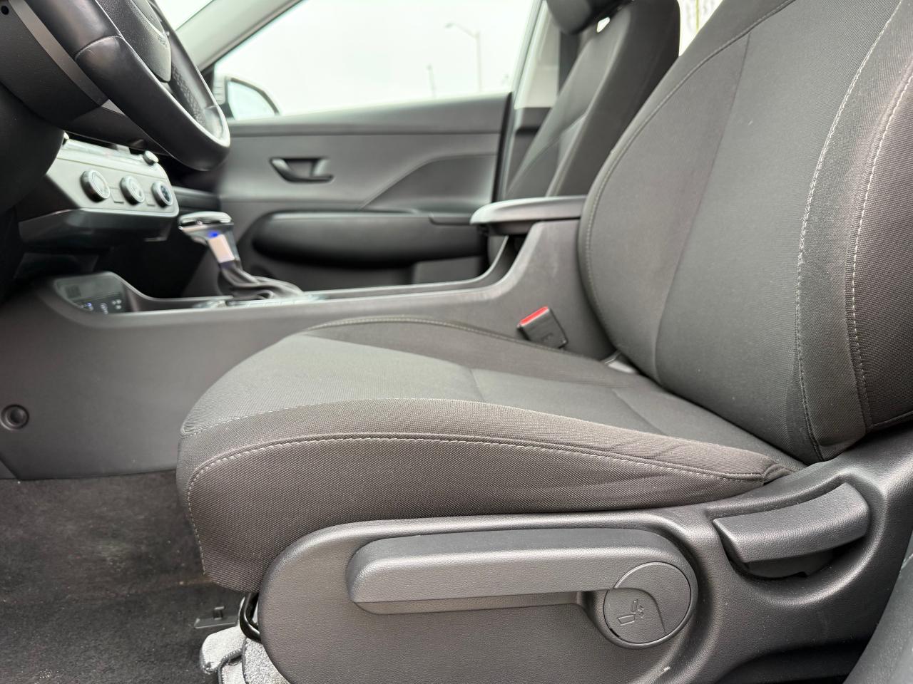 2024 Hyundai KONA 2.0L Preferred AutoStart! Heated Steering and Seats! Photo