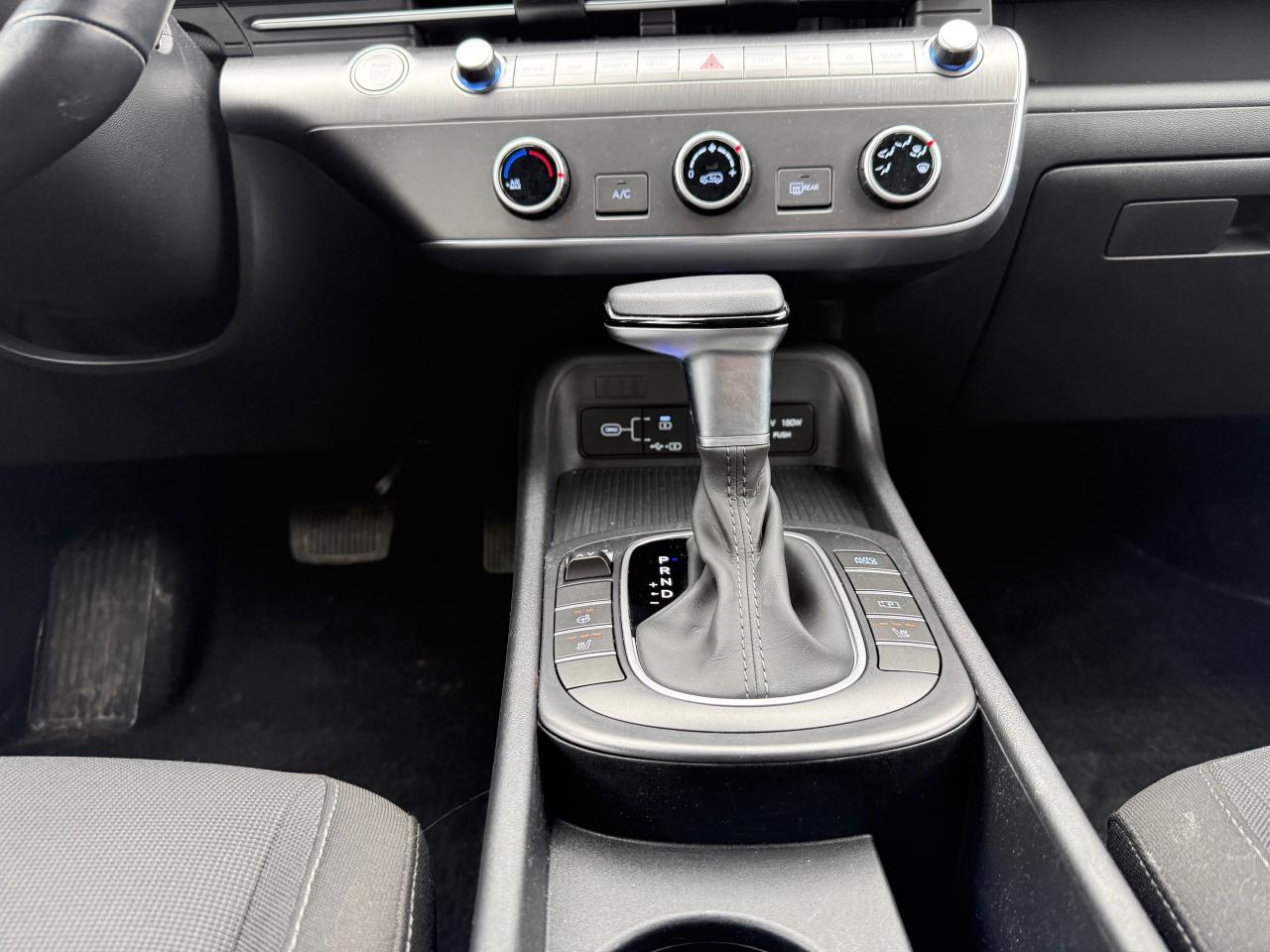 2024 Hyundai KONA 2.0L Preferred AutoStart! Heated Steering and Seats! Photo