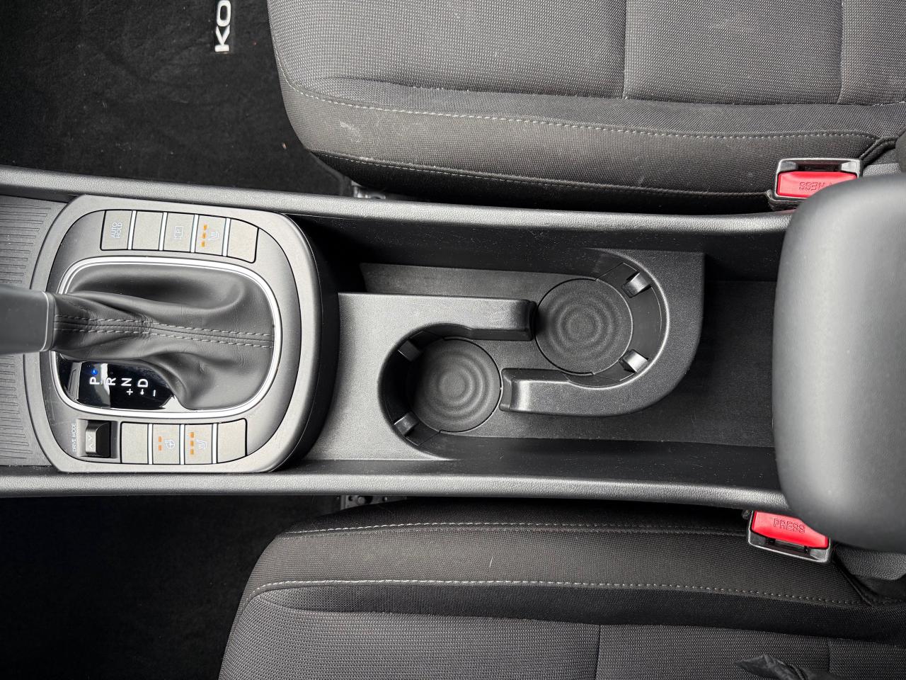 2024 Hyundai KONA 2.0L Preferred AutoStart! Heated Steering and Seats! Photo