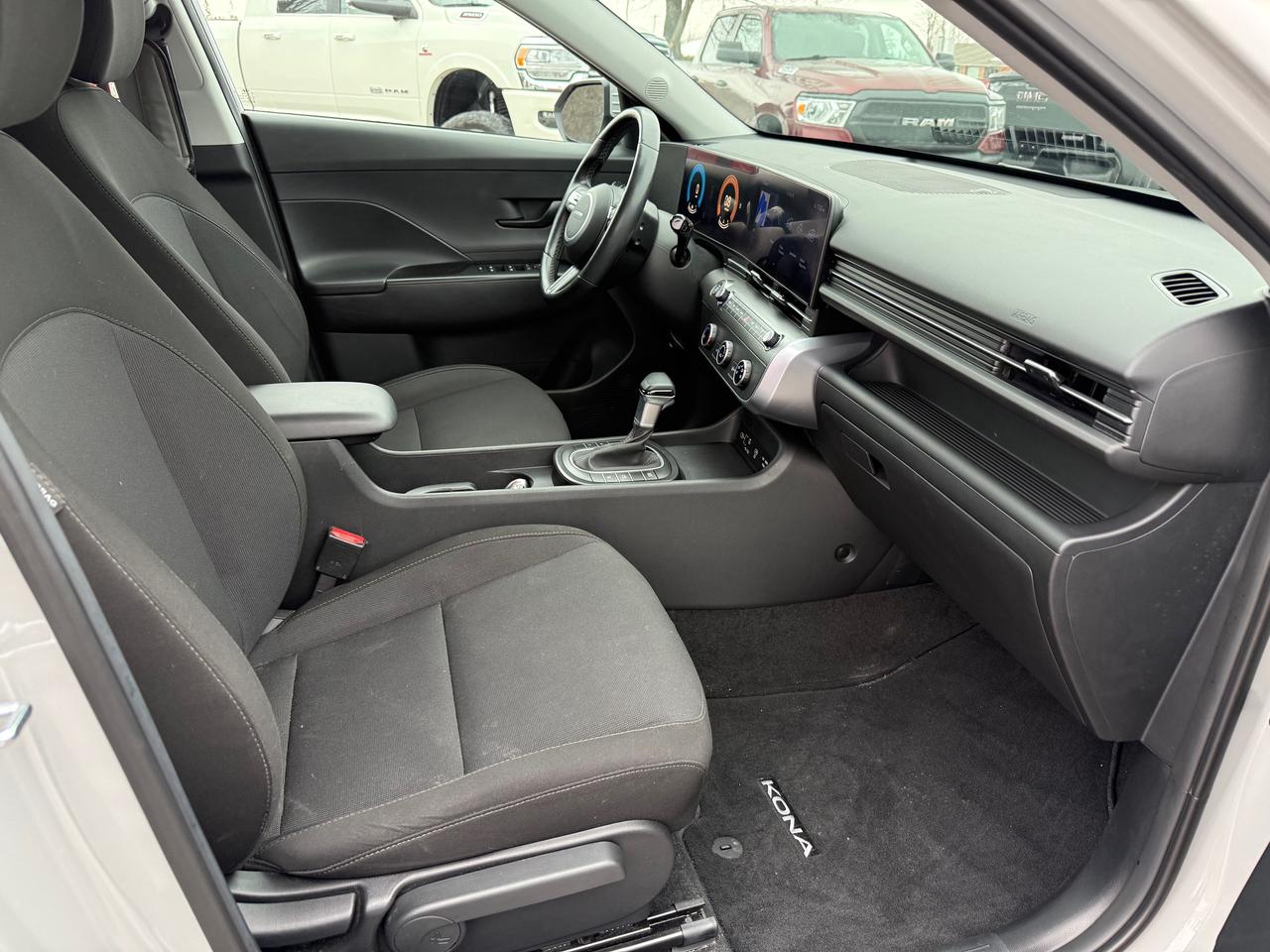 2024 Hyundai KONA 2.0L Preferred AutoStart! Heated Steering and Seats! Photo