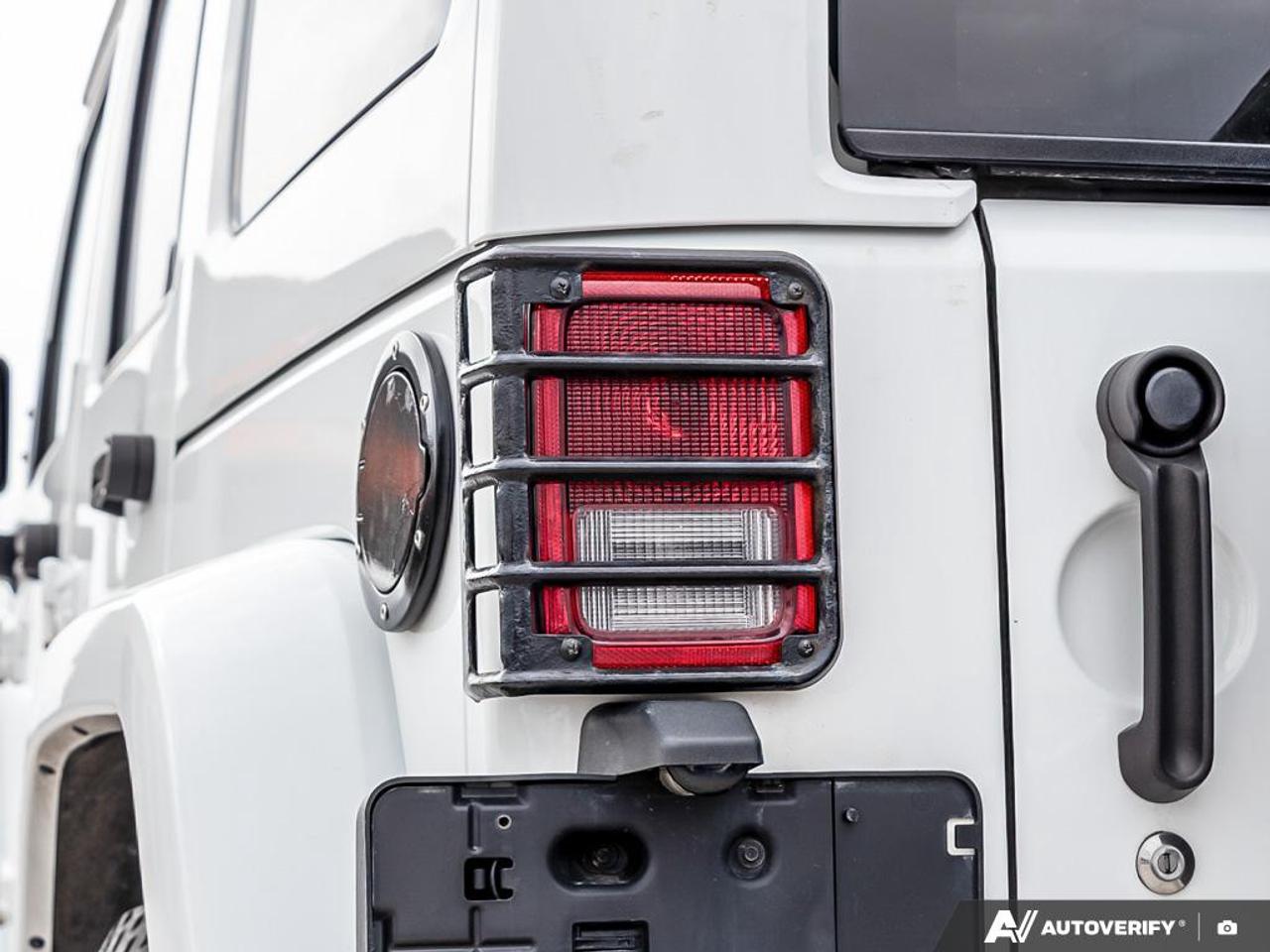 2017 Jeep Wrangler Unlimited Sahara CONVERTIBLE HARD TOP | KEYLESS ENTRY | POWER WINDO Photo