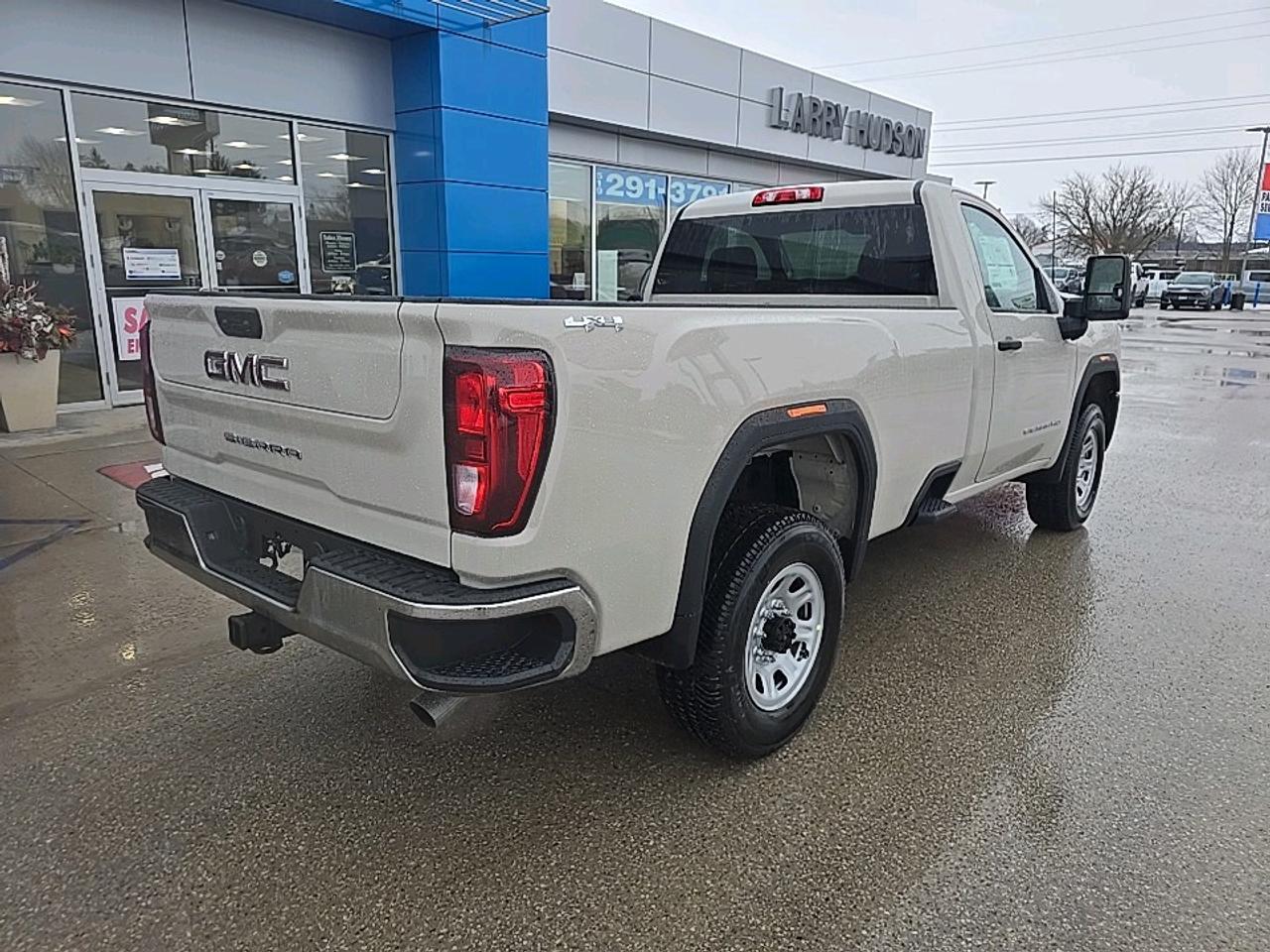 2026 GMC Sierra 2500 HD Pro Photo2