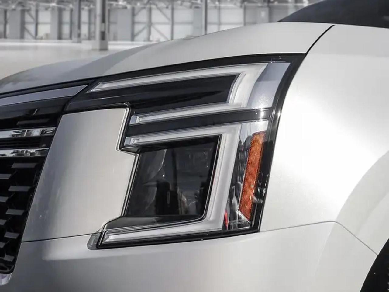 2026 Nissan Armada Platinum Reserve Photo