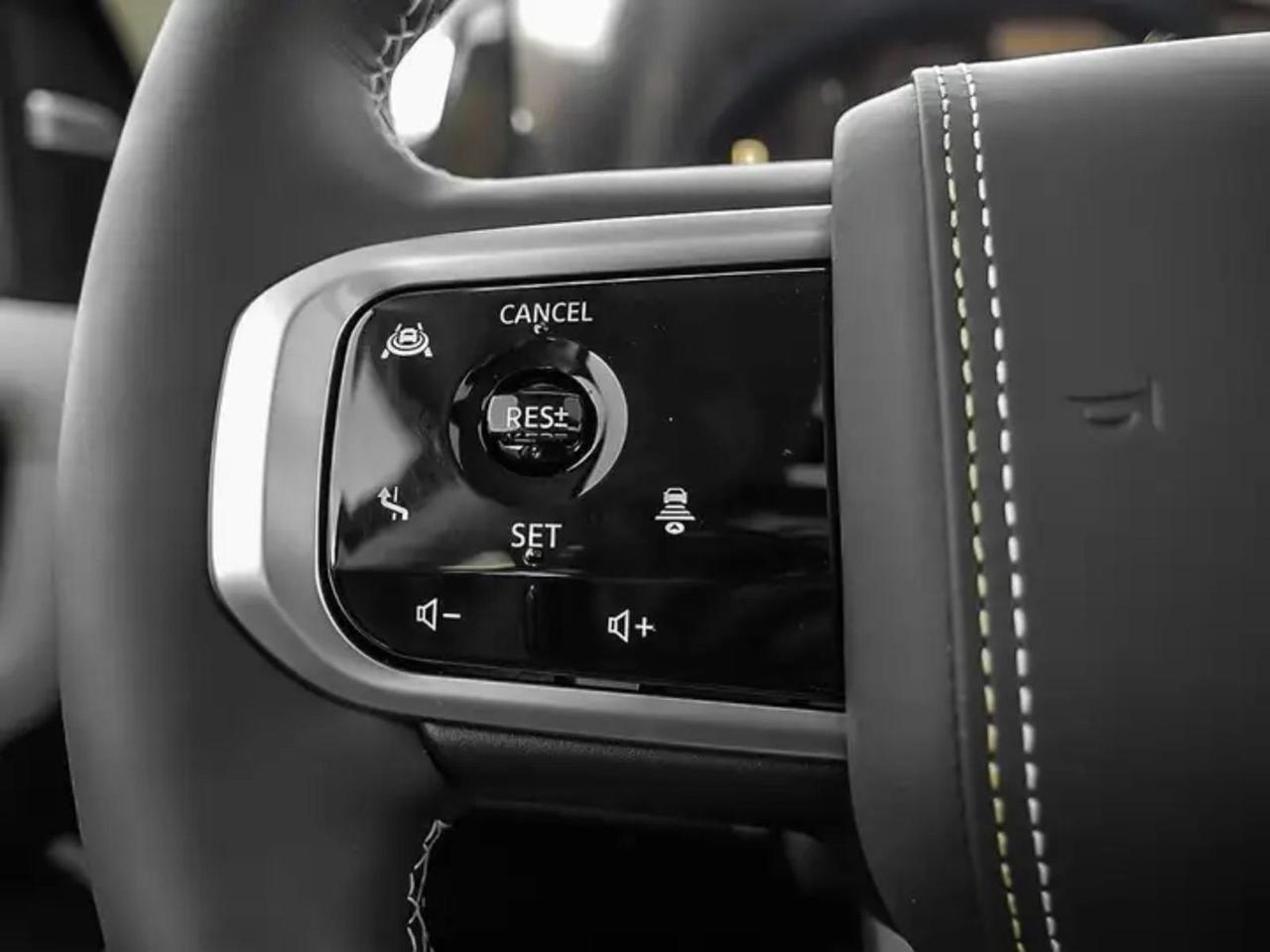 2026 Nissan Armada Platinum Reserve Photo