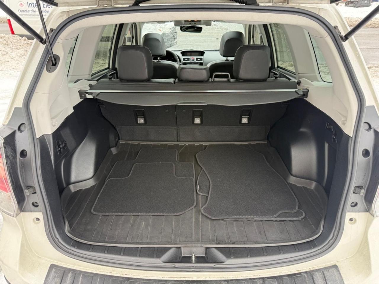 2017 Subaru Forester 2.0XT LIMITED/ AWD/ LEATHER/ SERVICE RECS/ 2 KEYS - Photo #24