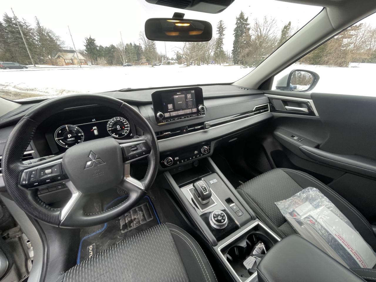 2023 Mitsubishi Outlander Phev ES *7 seater Photo