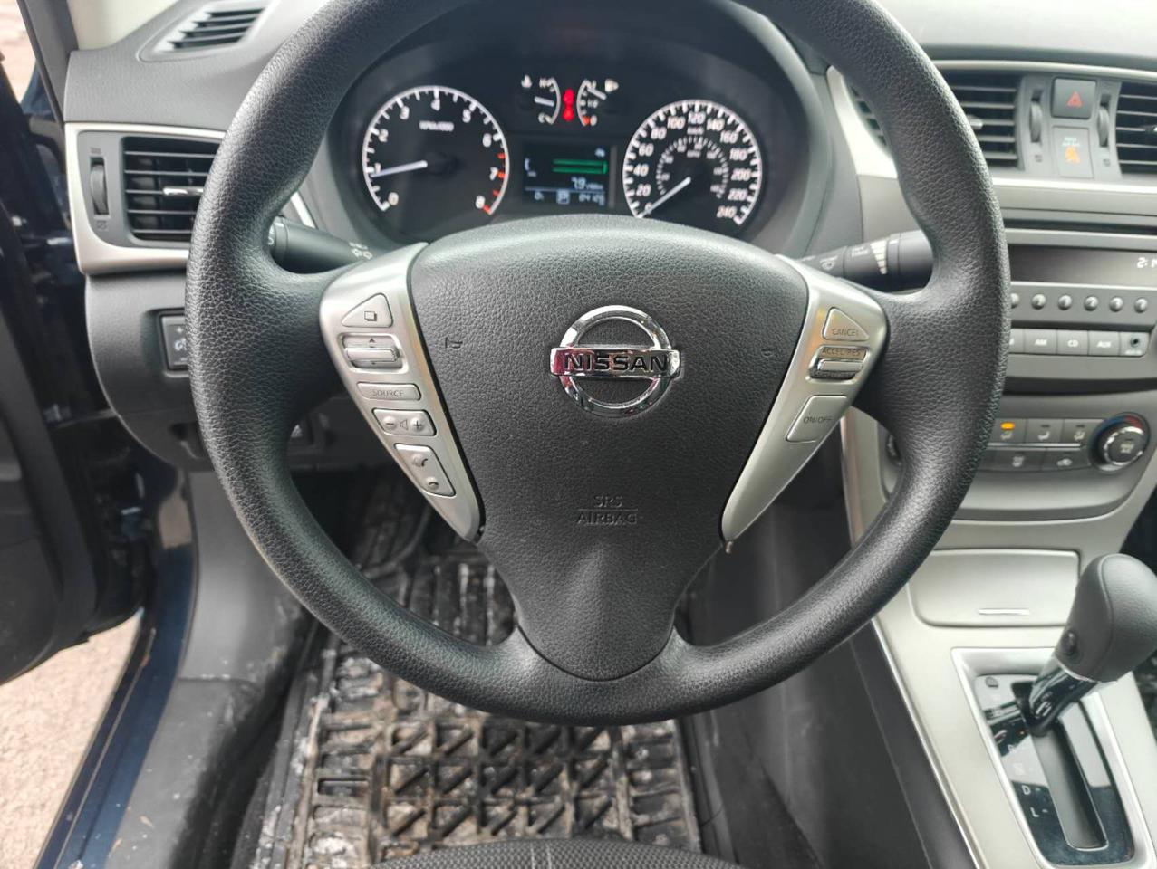 2014 Nissan Sentra  Photo