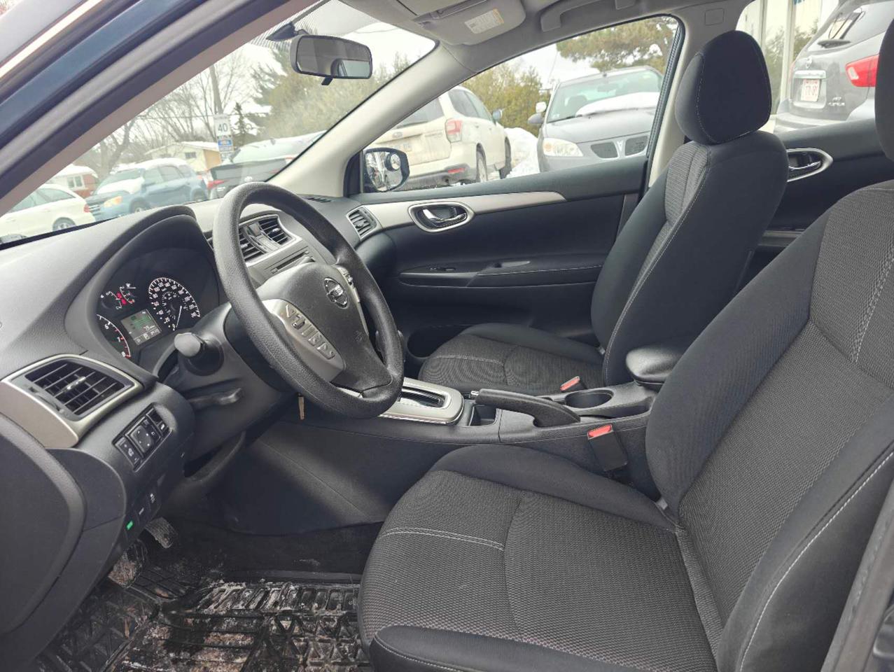 2014 Nissan Sentra  Photo