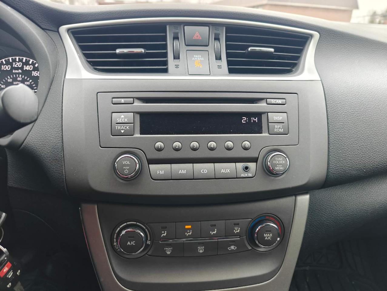 2014 Nissan Sentra  Photo