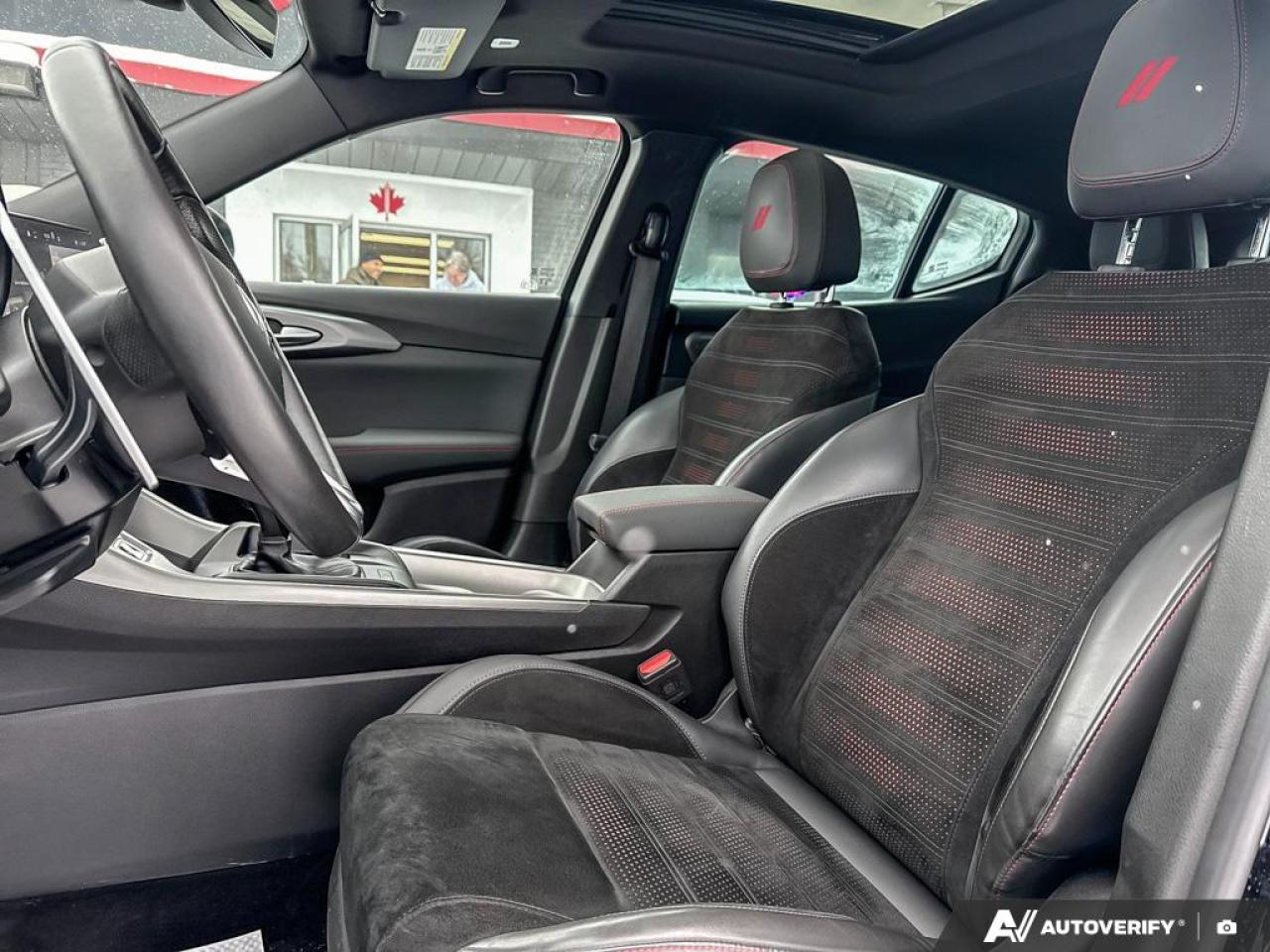 2024 Dodge Hornet R/T+/ NO ACCIDENTS / NAV / LEATHER / ROOF / HYBRID Photo